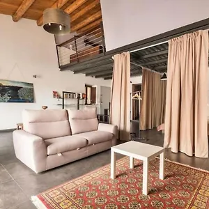 Tavola Tonda Apartment